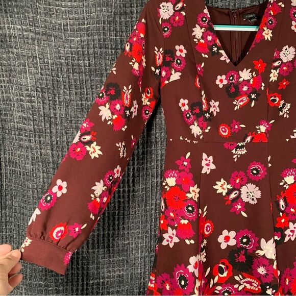 Ann Taylor Fit & Flare Long Sleeve Red Floral Dress Size 0 #844 - Picture 3 of 11